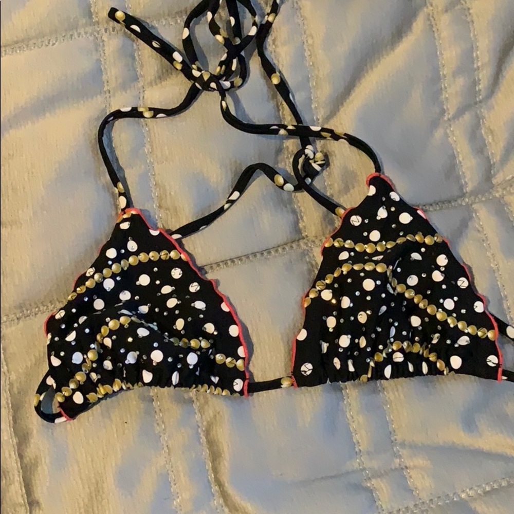 Lulifama triangle top s